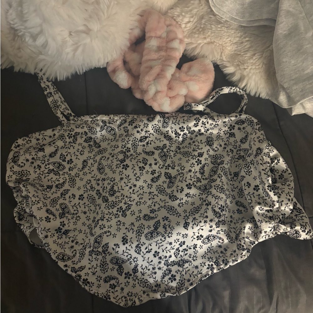 Pacsun crop silk tank top